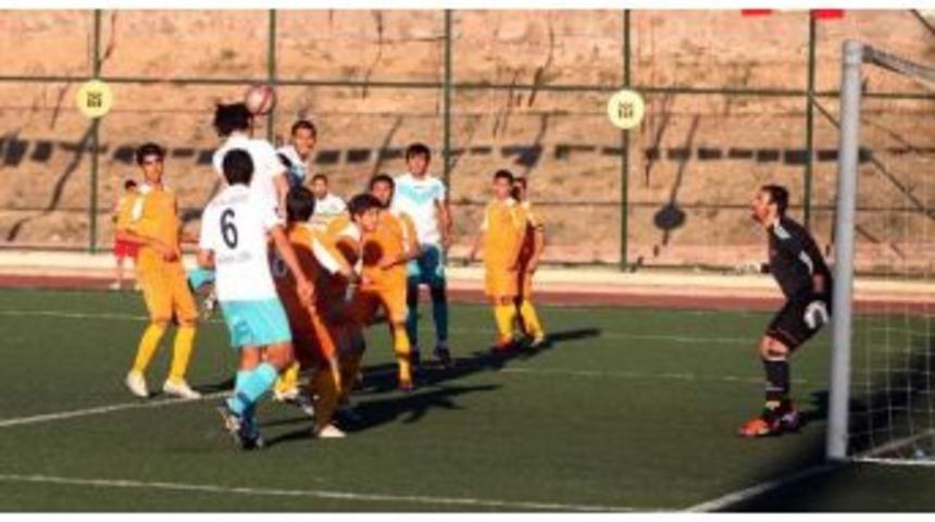 Yenimahalle Spor Kul&uuml;b&uuml; &Ccedil;ıtayı Y&uuml;kseltiyor