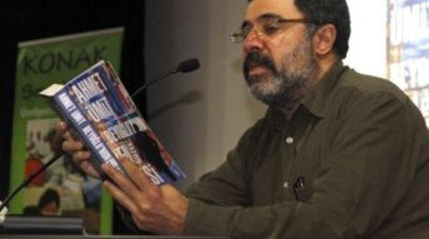 İzmirli Gen&ccedil;ler, Yazar Ahmet &Uuml;mit'le Buluştu