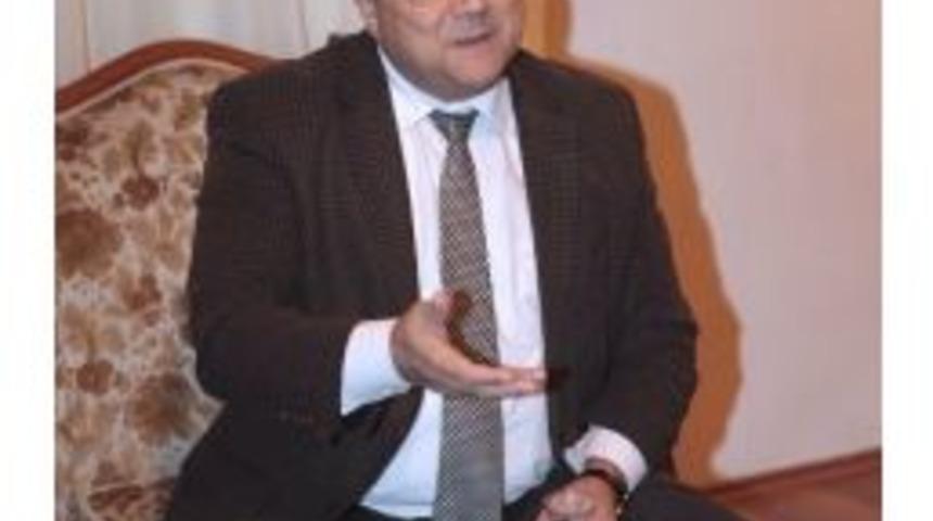 Başkan Sındır'dan &Uuml;niversitelilere Moral