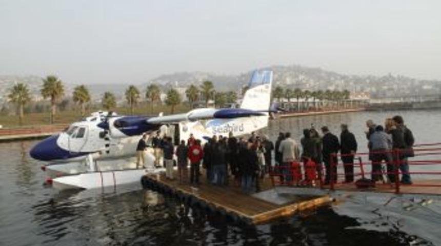 İzmit-Hali&ccedil; Arası Deniz U&ccedil;ağı Seferleri Başladı