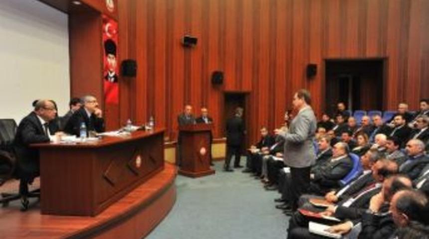 Vali Oduncu Muhtarlarlar İle Bir Araya Geldi