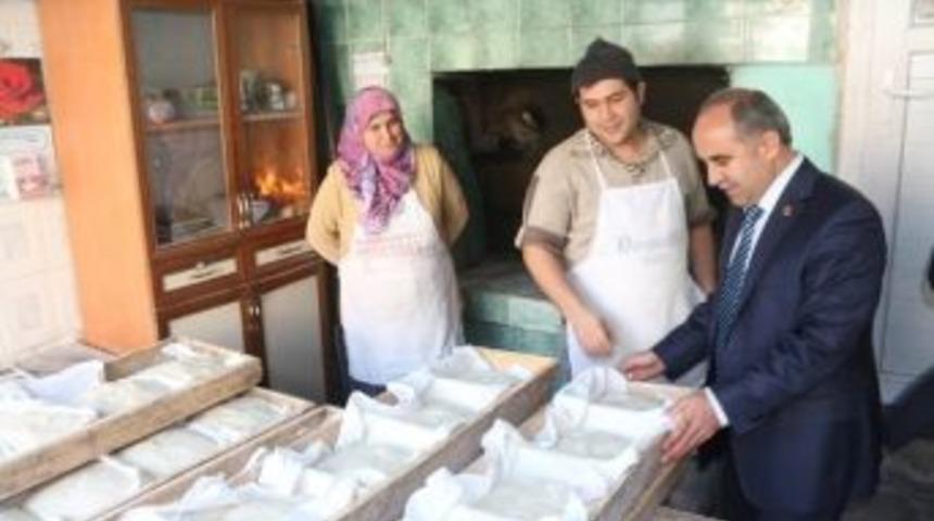 G&ouml;rdes Belediye Başkanı Muhammet Akyol G&uuml;neşli'de