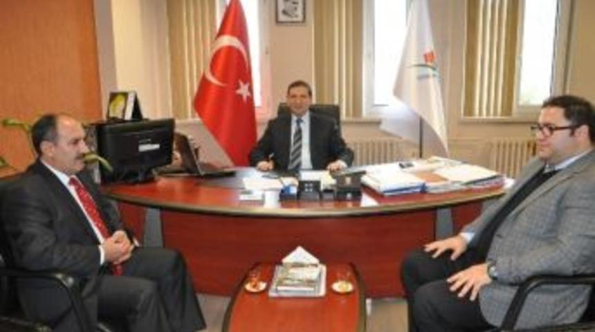 Van Belediye Başkan Yardımcısı Yaşar&rsquo;dan, &Ccedil;evre Ve Şehircilik M&uuml;d&uuml;r&uuml; &Ouml;zt&uuml;rk&rsquo;e Ziyaret