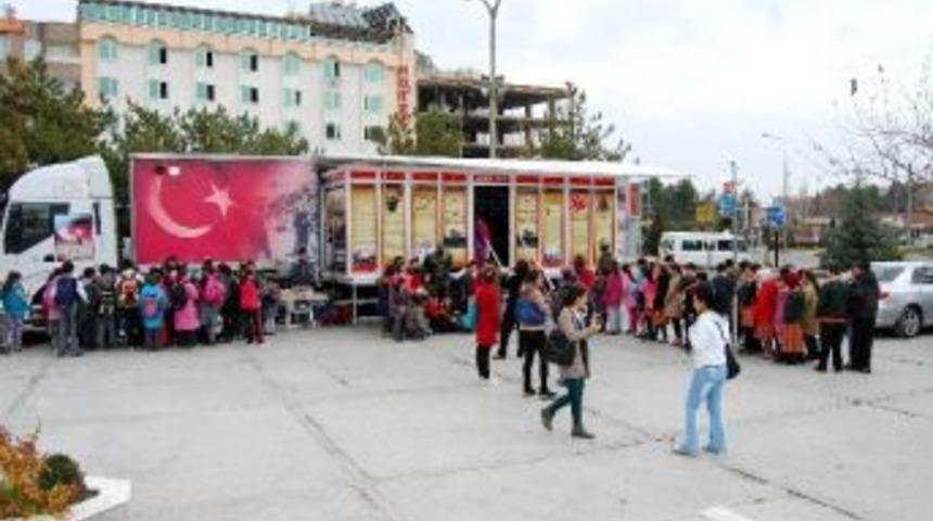 &Ccedil;anakkale 100. Yıl M&uuml;zesine B&uuml;y&uuml;k İlgi