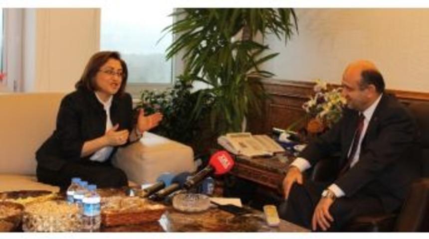 Bakan Işık, Eski Aile Ve Sosyal Politikalar Bakanı Şahin'i Kabul Etti