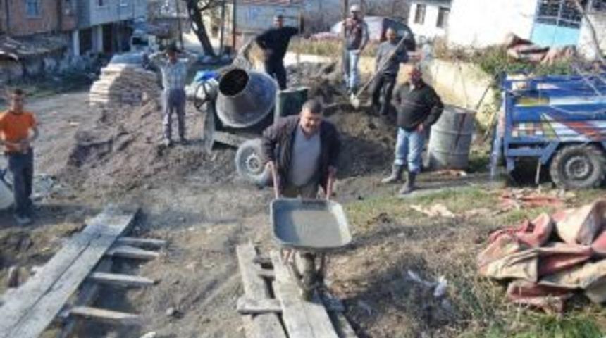 Alaplı&rsquo;da Muhtardan &Ouml;rnek Hizmet Atağı