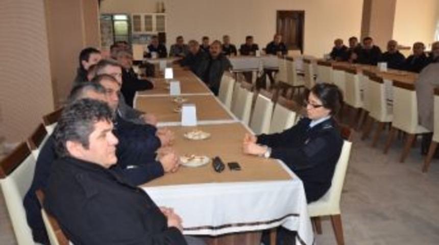 Aksaray'da Polis Ve Muhtarlar Huzur Toplantısında
