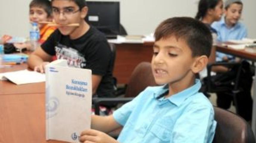 Kekemeler, Yeni Yıla Konuşarak Girdi