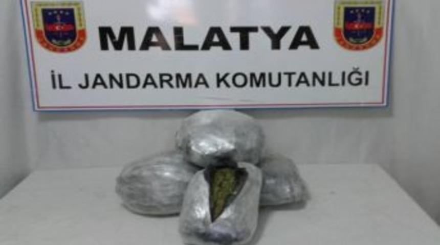 Yolcu Otob&uuml;ste Esrar Ele Ge&ccedil;irildi