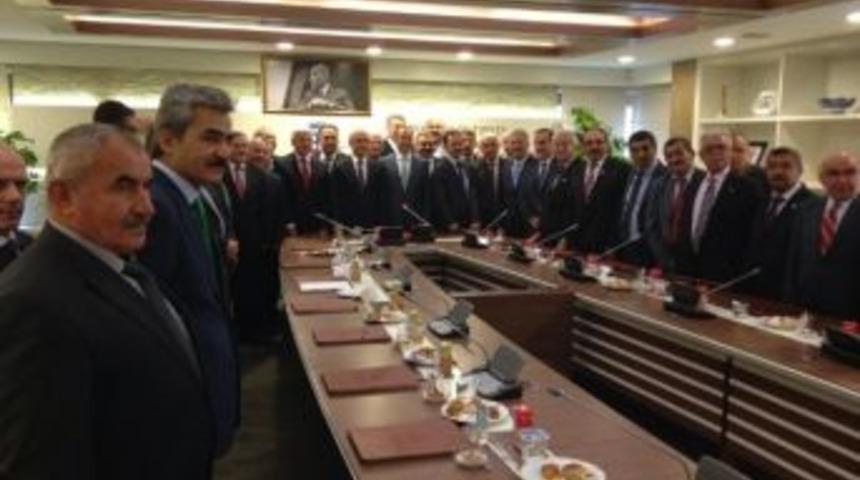 Karaman Heyetinden Bakan Elvan&rsquo;a Hayırlı Olsun Ziyareti