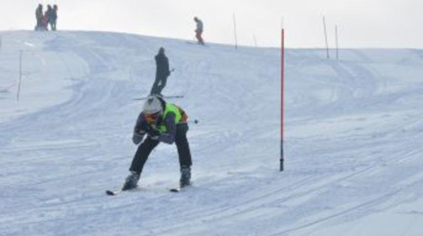 Muş&rsquo;ta Kayak İl Birinciliği M&uuml;sabakaları Yapıldı