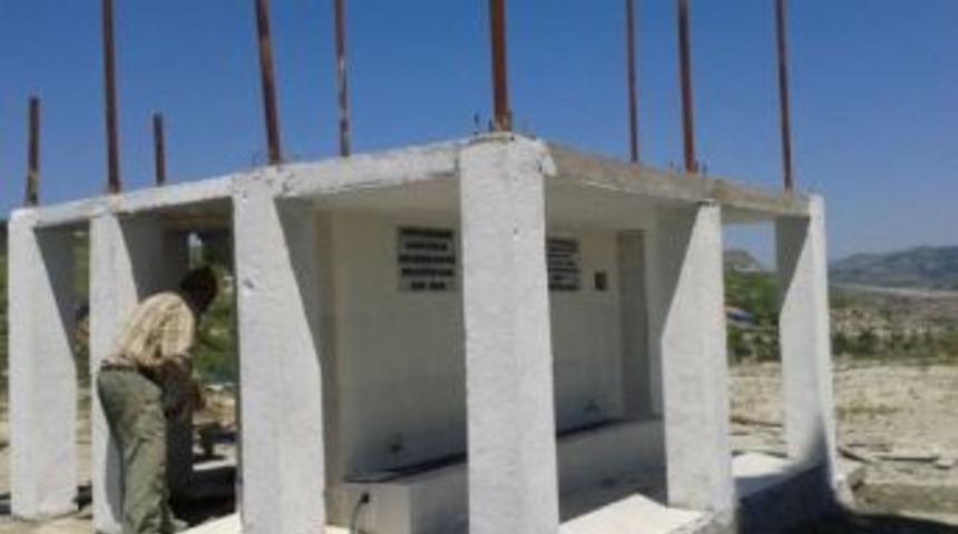 (&ouml;zel Haber) Manisa'da 87'lik &Ccedil;eşmeci Yaptırdığı Eserlerle G&ouml;z Dolduruyor