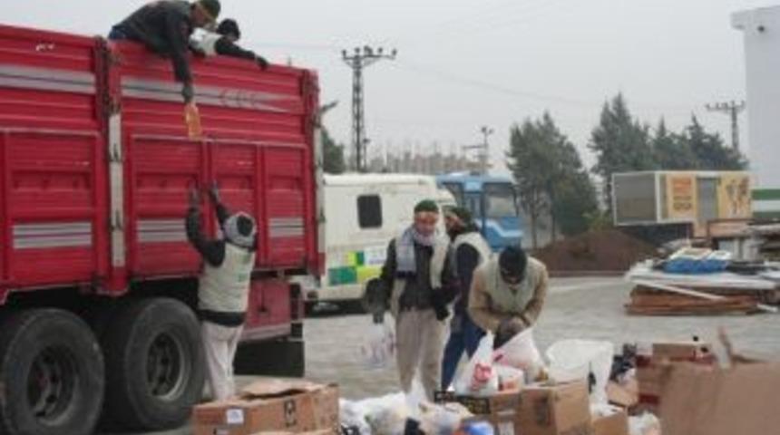 İhh'den Suriye'ye 3 Tır Yardım