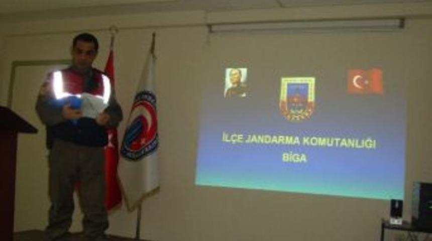 Jandarmadan &Uuml;niversite &Ouml;ğrencilerine Trafik Semineri