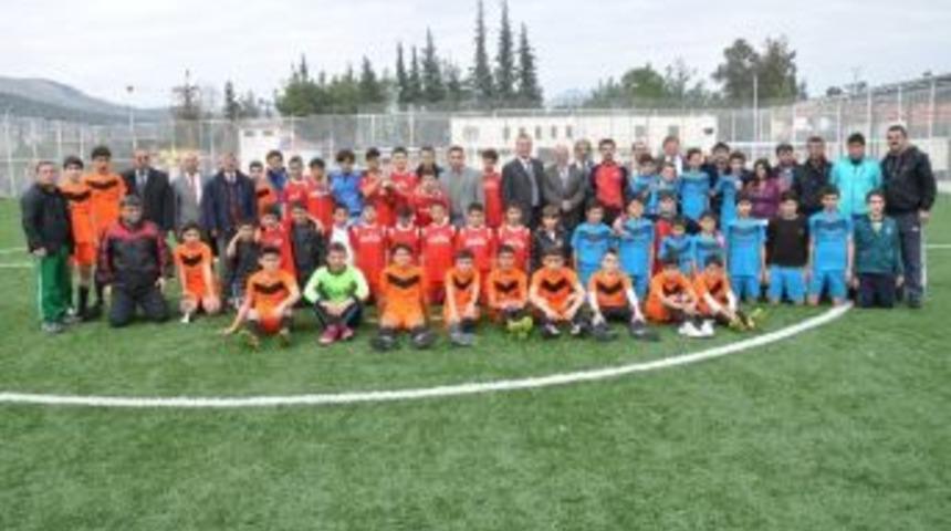 Kozan'da Yıldızlar Futbol Turnuvası Sona Erdi