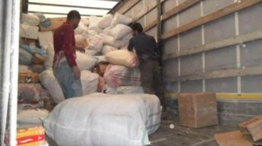 &Ccedil;anakkalelilerin Yardım TIR'ı Suriye'ye Ulaştı