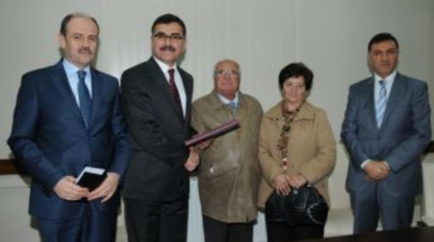 Emekli &Ouml;ğretmen, Adının Verileceği 18 Derslikli Okul Yaptıracak