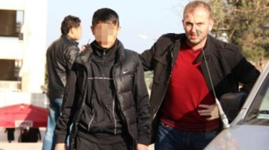 Bı&ccedil;akla Yaralama Ş&uuml;phelisi Yakalandı