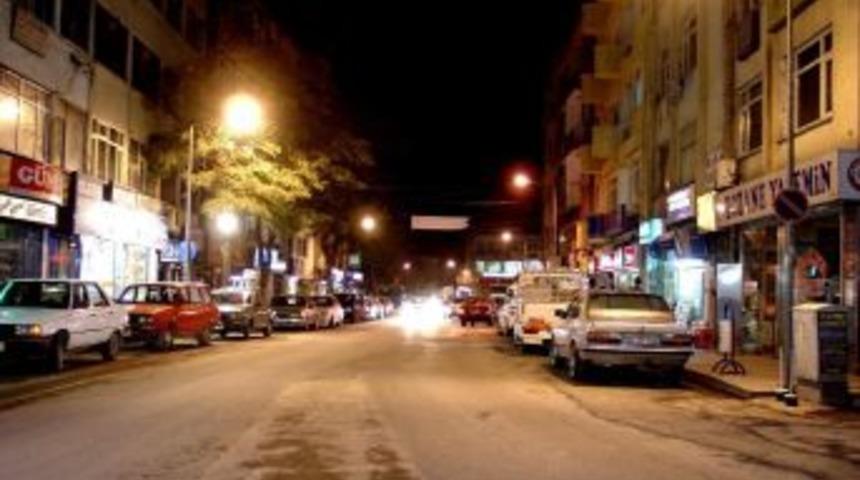 Aksaray&rsquo;da Reklam Panoları Ve Levhalar Kaldırılıyor