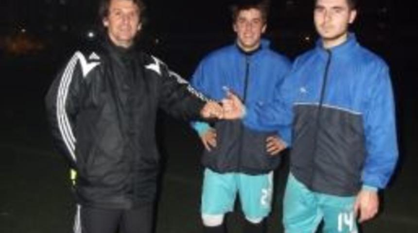 Yıldızspor'lu Futbolcular Yaşar İ&ccedil;in İddia Girdi