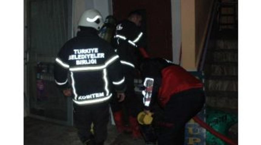 &Ouml;ğrenci Yurdunda Yangın Paniği