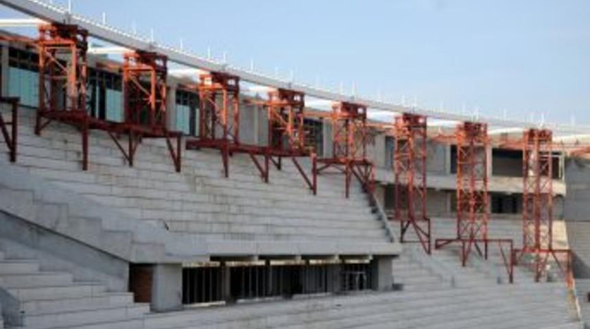 Timsah Arena&rsquo;da &Ccedil;alışmalar S&uuml;r&uuml;yor