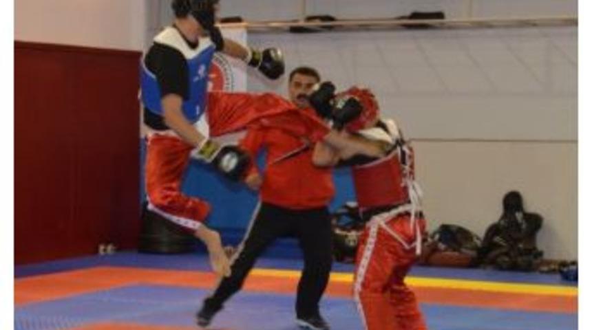 Wushu M&uuml;sabakaları Nefes Kesti