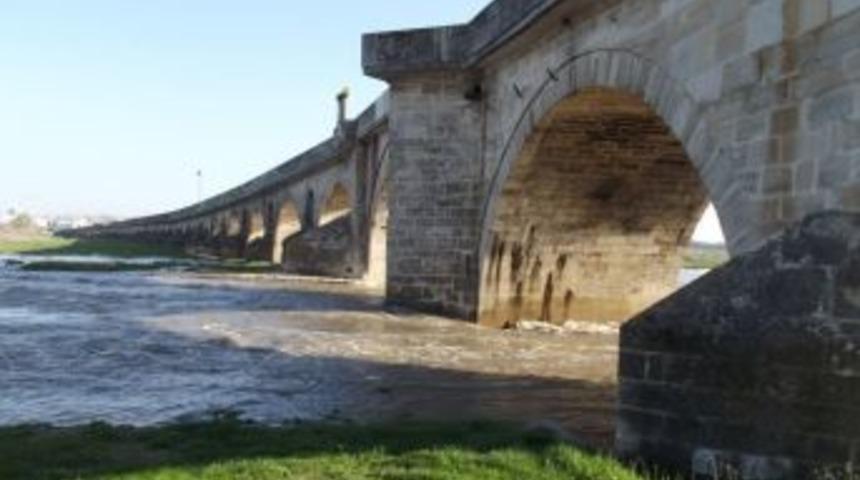 Uzunk&ouml;pr&uuml; 6 Asırdır Ayakta