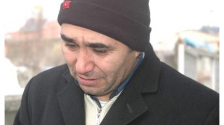 Başına Buz K&uuml;tlesi D&uuml;şen 10 Yaşındaki &Ccedil;ocuk Hayatını Kaybetti