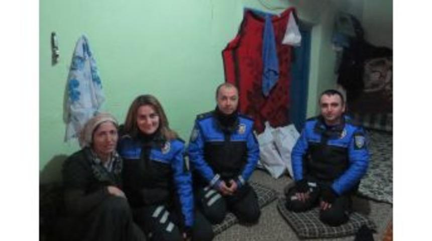 Emniyetten Ihtiya&ccedil; Sahibi Aileye Ziyaret