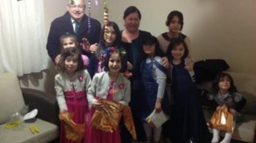 Başkan G&uuml;lşen, Sevgi Evlerini Ziyaret Etti