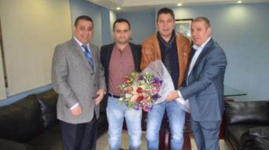 Adana Demirspor'da Eski Y&ouml;netimden Yeni Y&ouml;netime Ziyaret