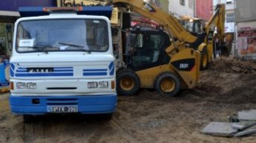 &Ccedil;orlu Bağlantı Sokak Sil Baştan Yenileniyor