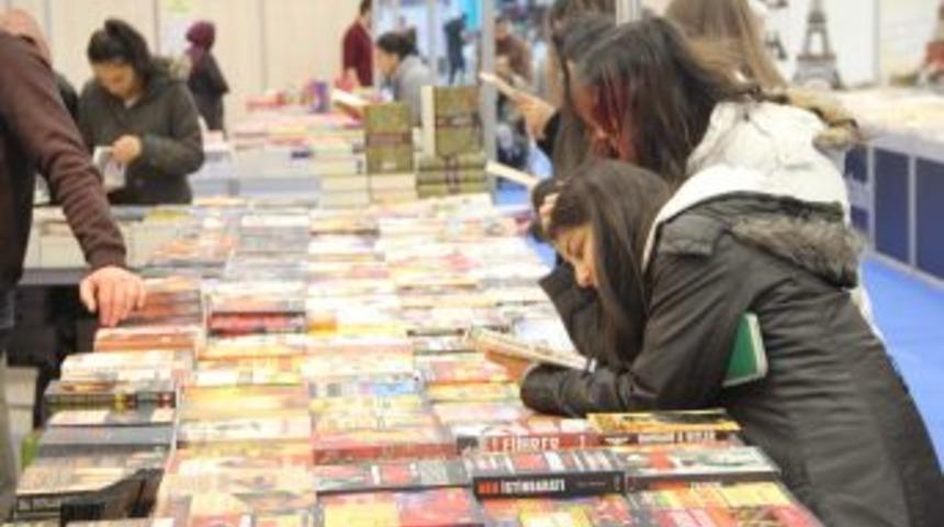 2014&rsquo;&uuml;n Ilk Kitap Fuarı Ankara&rsquo;da A&ccedil;ıldı