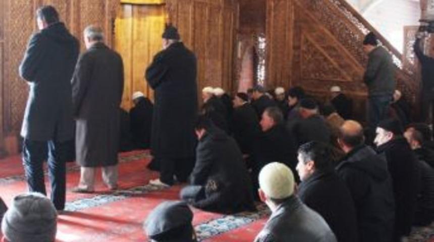 &Ccedil;ıkan Haberlerin Ardından Van'da Cuma Hutbesi Değişti