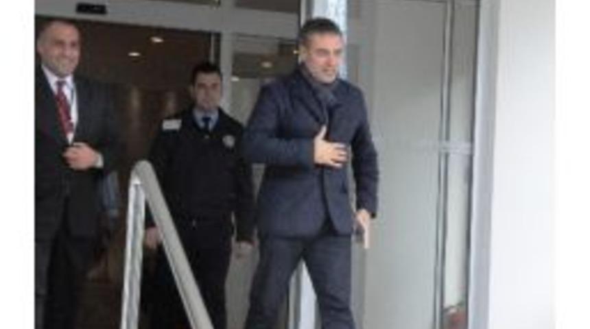 Ersun Yanal, Devre Arası Tatilini Bodrum&rsquo;da Ge&ccedil;iriyor