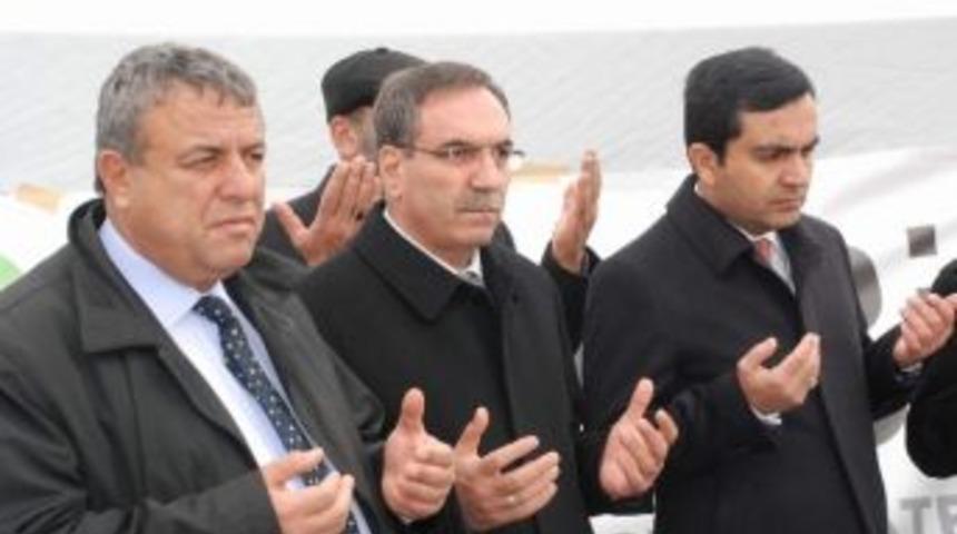 Kırşehir&rsquo;den Suriye'ye 2 Tır Dolusu Giyim Eşyası G&ouml;nderildi