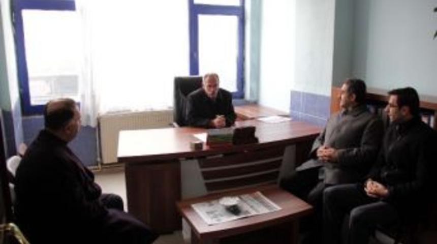 Belediye Başkanı Ve Ak Parti İl Başkanı Siyasi Partileri Ziyaret Etti