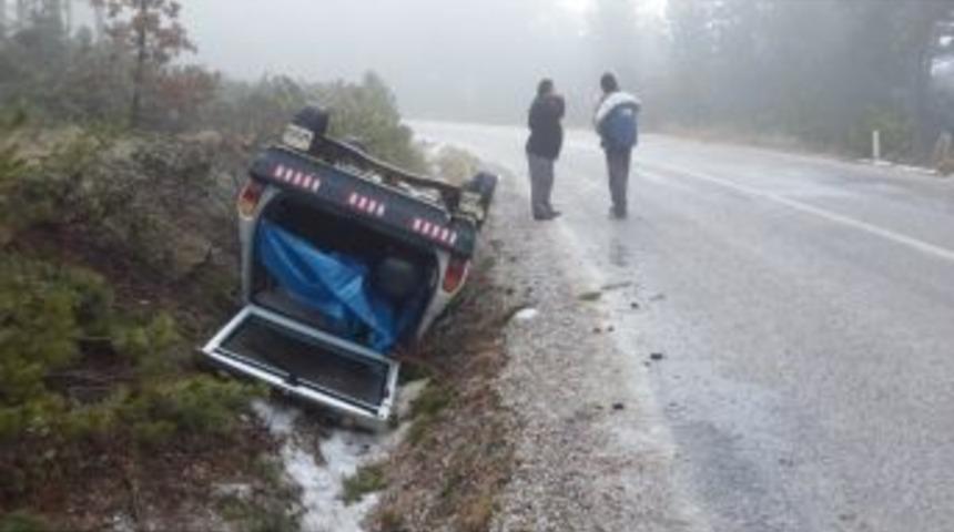 Mihalı&ccedil;&ccedil;ık&rsquo;ta Ara&ccedil; Şarampole Yuvarlandı