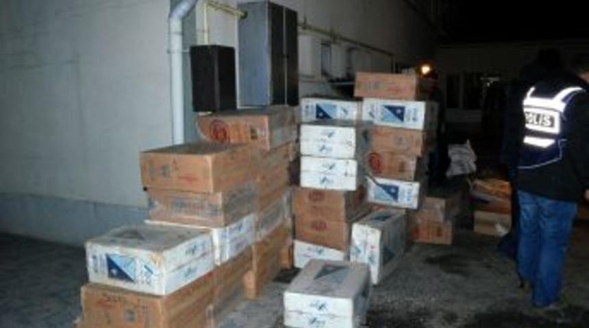 Erzincan'da 124 Bin 490 Paket Ka&ccedil;ak Sigara Ele Ge&ccedil;irildi