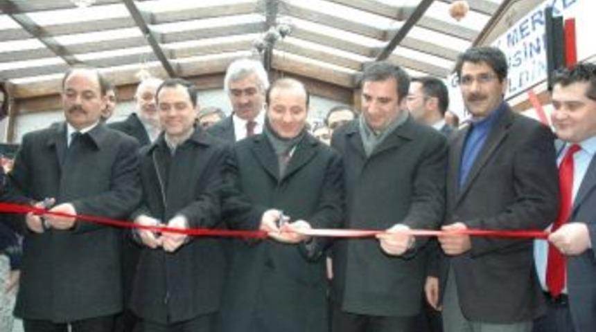 25 Kursiyer İş Bulmak İ&ccedil;in Sergi A&ccedil;tı