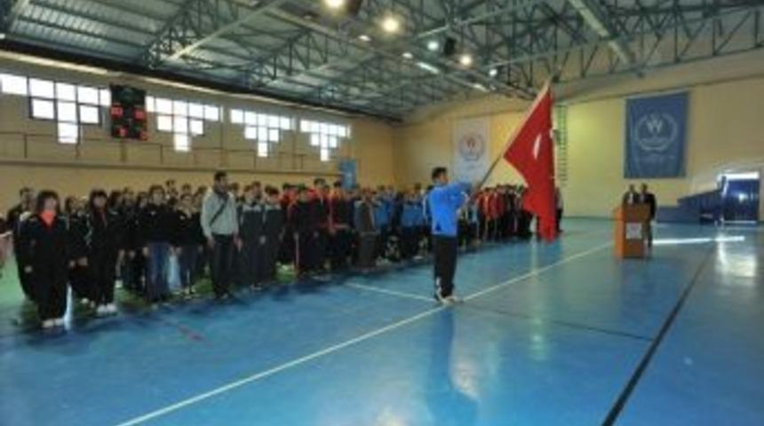 Trabzon&rsquo;da Futsal Grup M&uuml;sabakaları Başladı
