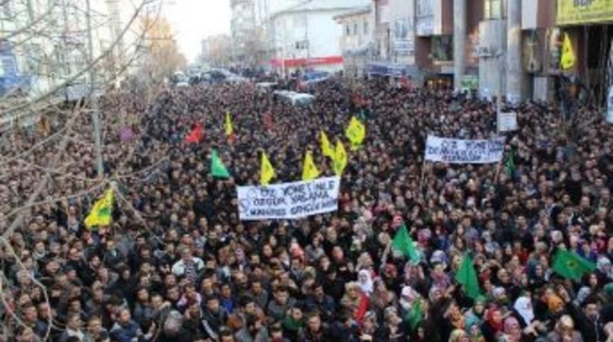Bdp&rsquo;den Bing&ouml;l'de Aday Tanıtım Mitingi