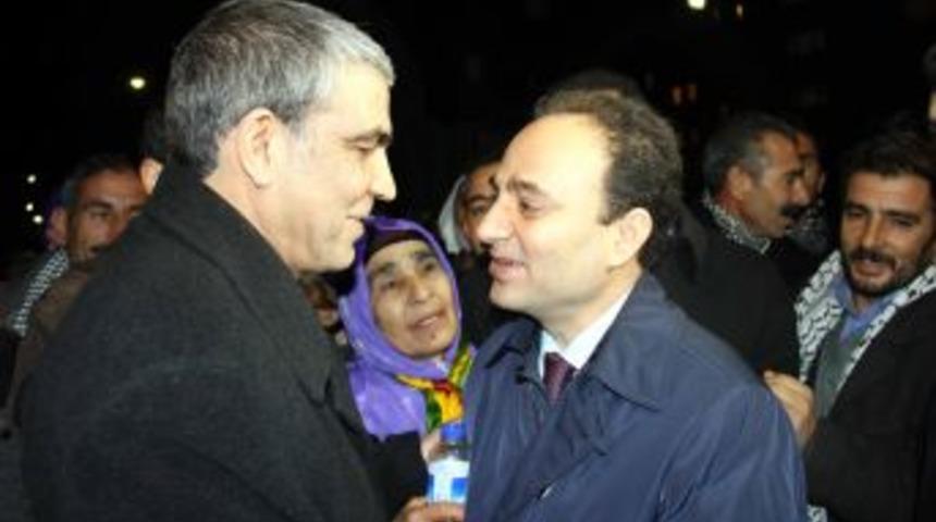 Tahliye Edilen BDP&rsquo;li Ayhan Cezaevinden &Ccedil;ıktı