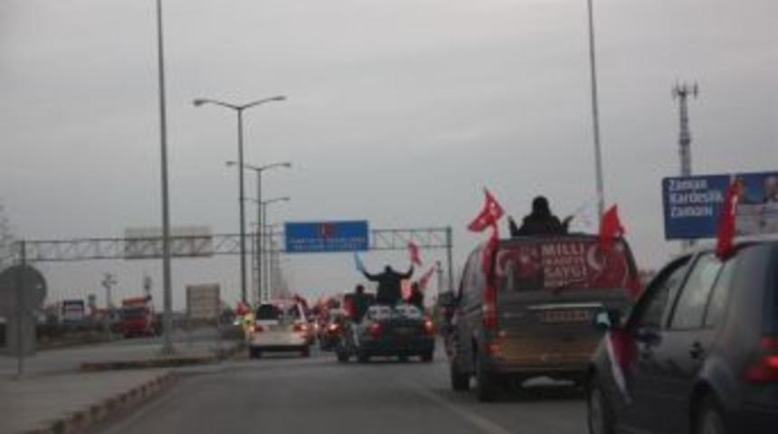 Gurbet&ccedil;ilerin &ldquo;başbakan&rsquo;a Destek&rdquo; Konvoyu Yurda Giriş Yaptı