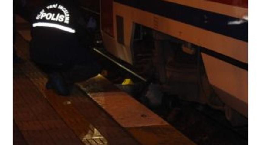Manisa'da Tren Kazası: 1 &Ouml;l&uuml;