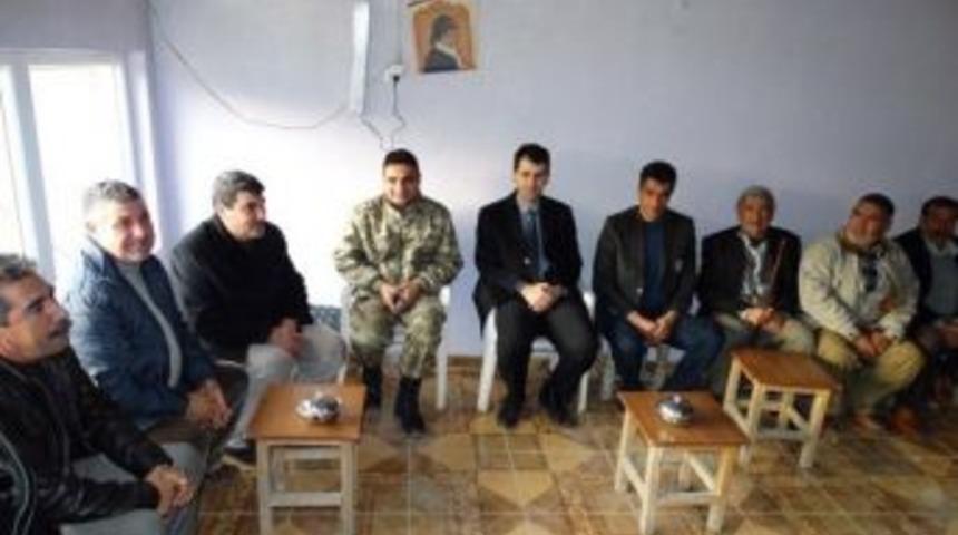 Kaymakam Sarı K&ouml;y Gezilerine Devam Ediyor