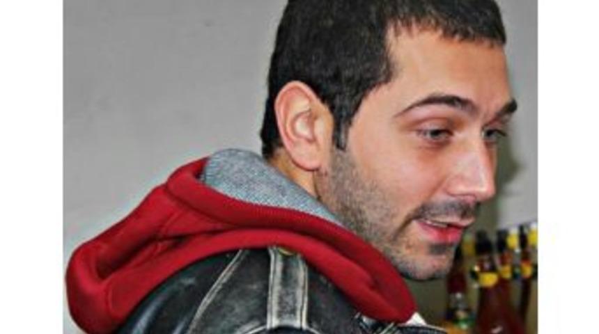 Otomobil Motosiklete &Ccedil;arptı: 1 &Ouml;l&uuml;