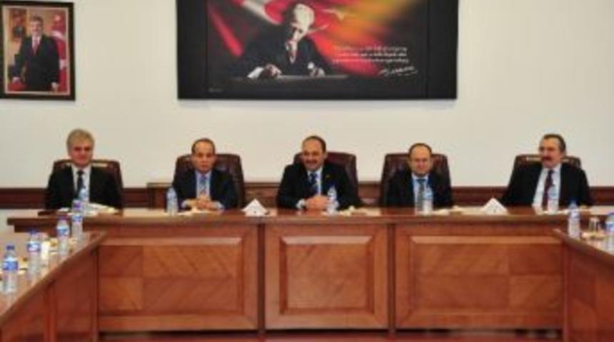 Fotoğraf&ccedil;ı Kursuna Katılan Adliye Personeline Sertifikaları Verildi