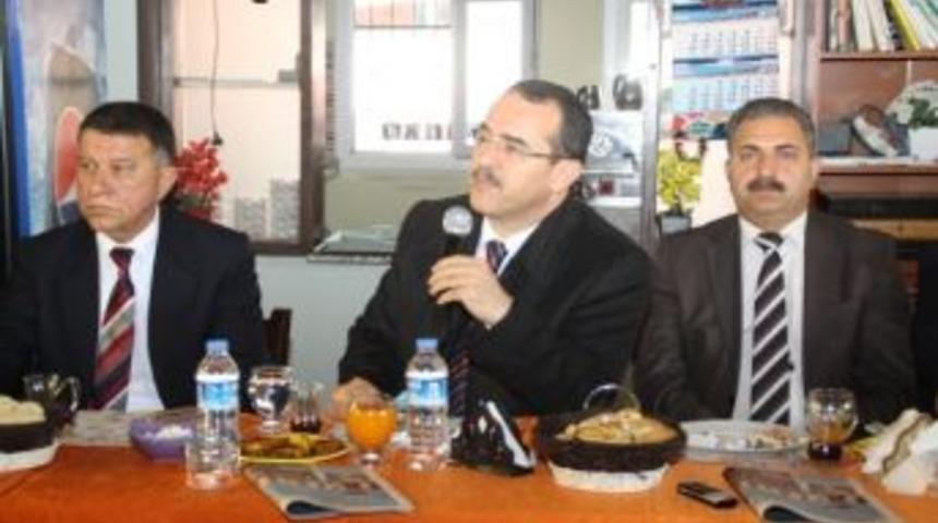 Sadullah Ergin Erzinliler'le Buluştu